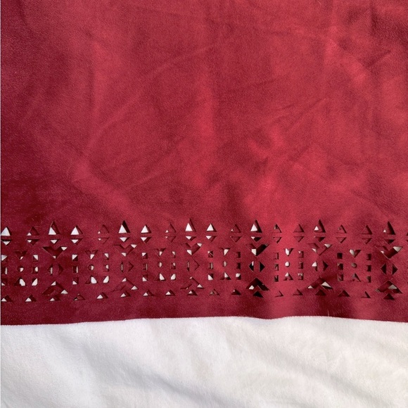 STUDI BY JPR | PETITE | LONG SUEDE SKIRT | CUTOUT DESIGN | BURGUNDY | P SMALL - Picture 4 of 8